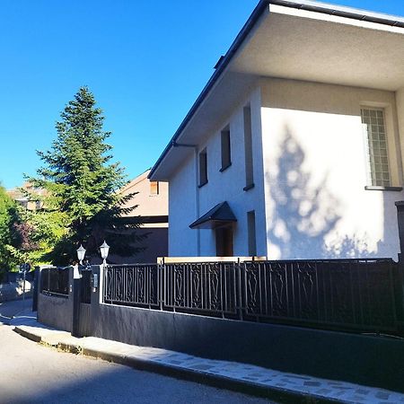 Villa San Lure Jaca Exteriör bild