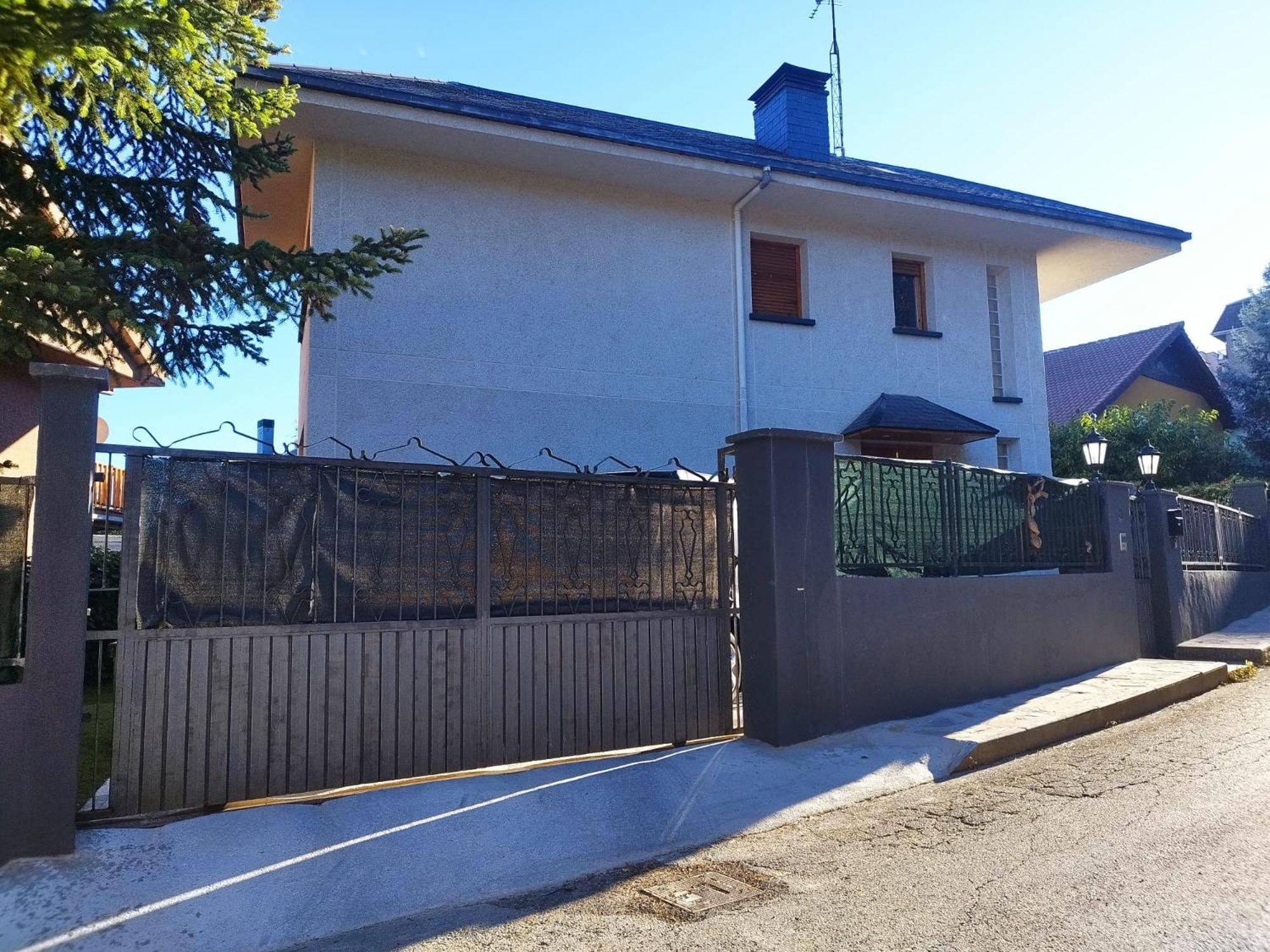 Villa San Lure Jaca Exteriör bild